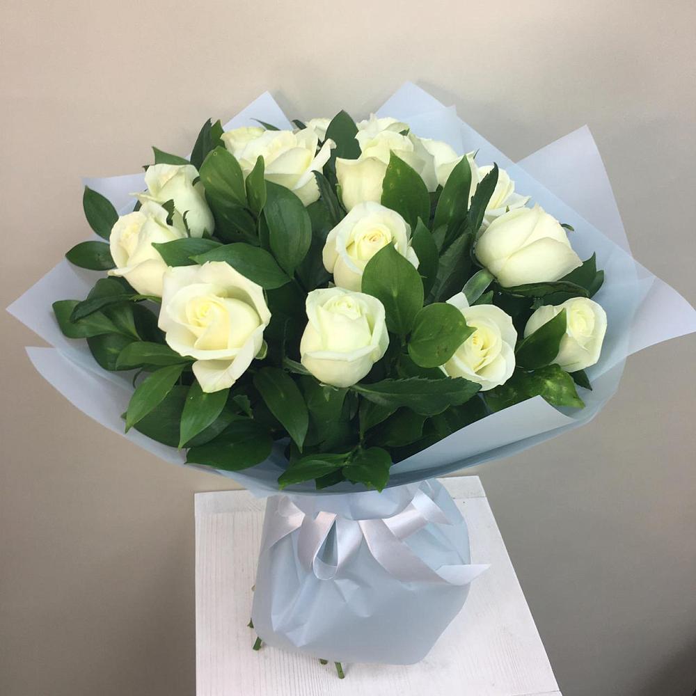 Букет 15 Белых роз Проуд в Муром