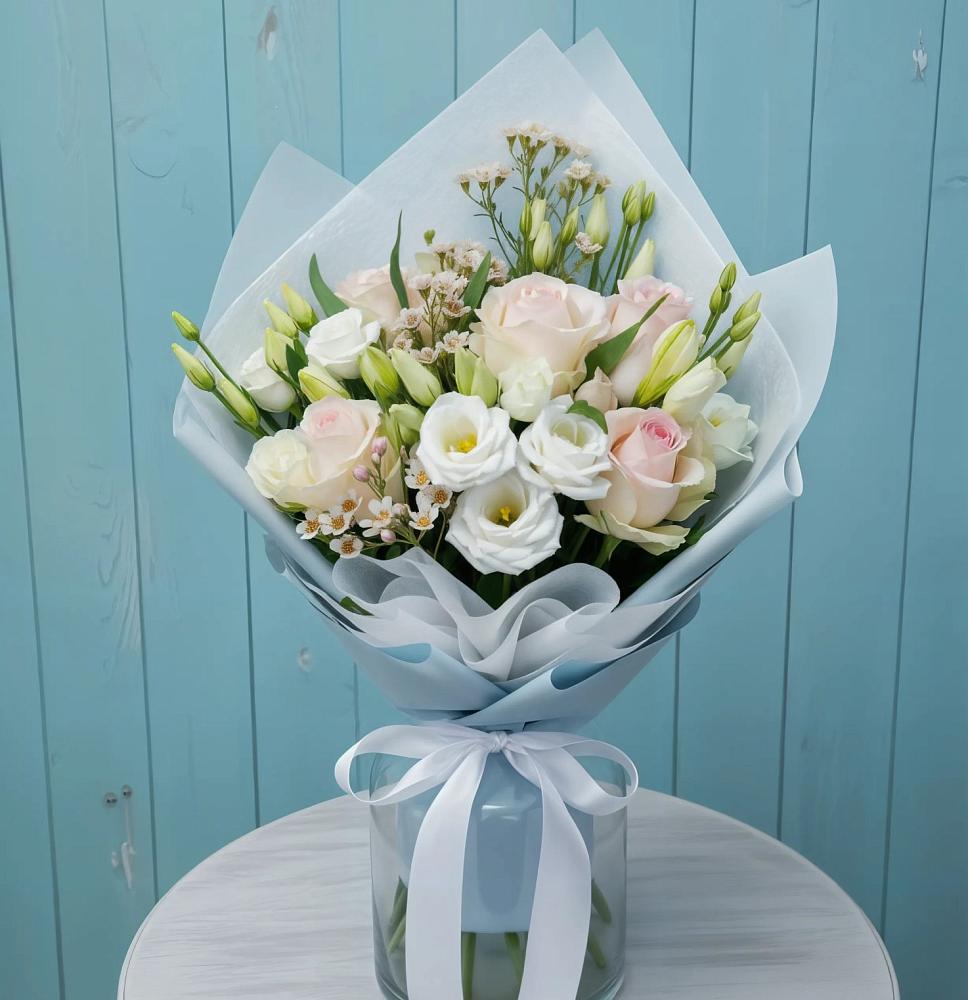 Букет цветов из: Розы и Лизиантусы в Муром