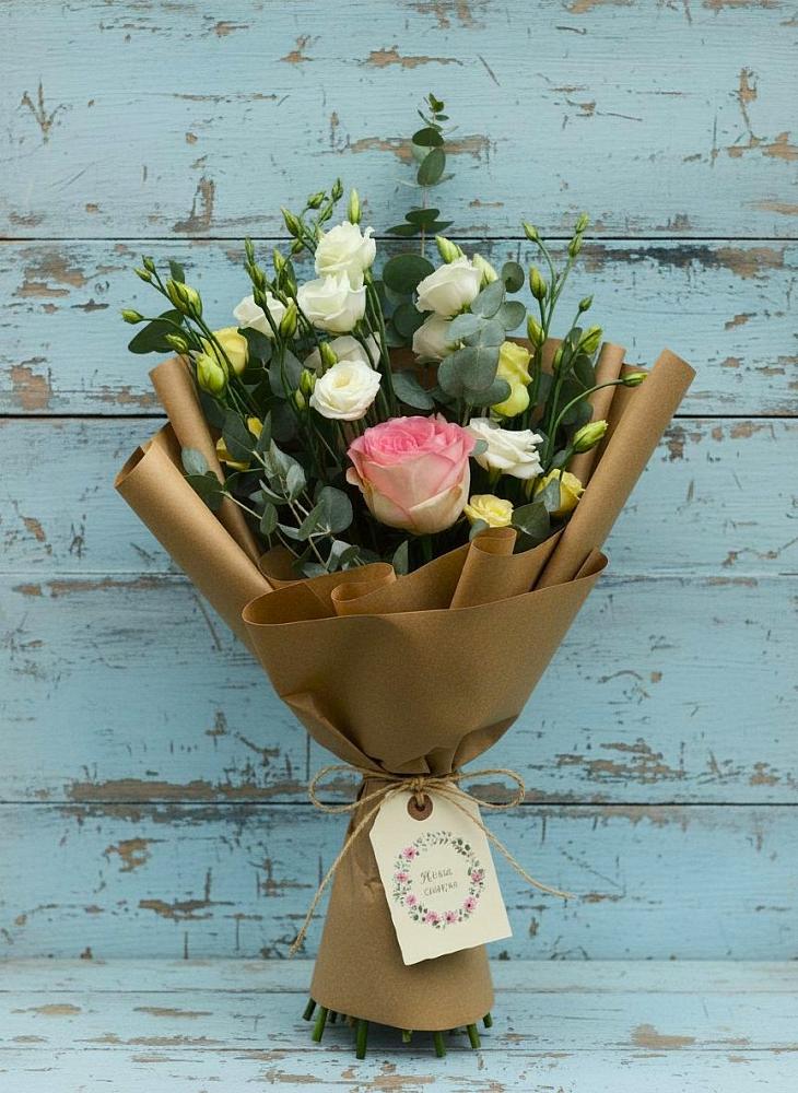 Букет цветов из: Розы и Лизиантусы в Муром