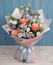 Букет цветов из:  Лизиантусы, Розы, Альстромерии и Гипсофила в Муром