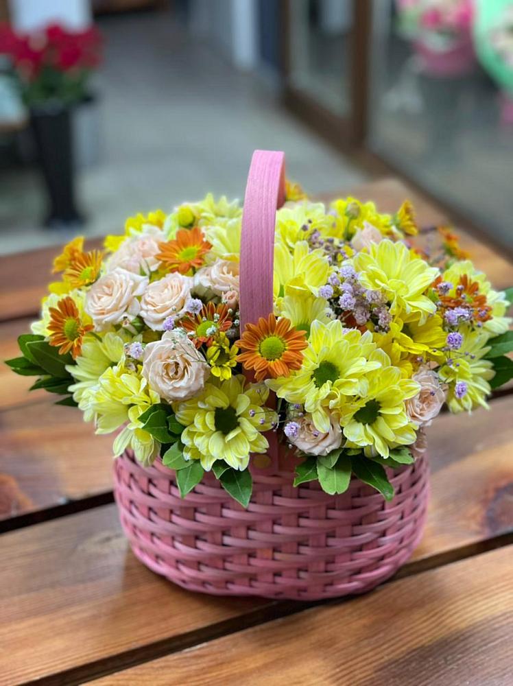 Цветочная композиция из Хризантемы и Розы в корзине в Муром
